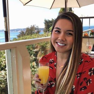 Meet your Posher, Christina